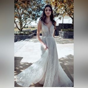 BRAND NEW w/Tags Jessica Coutures Jendra w/Dress Bag-Never Worn